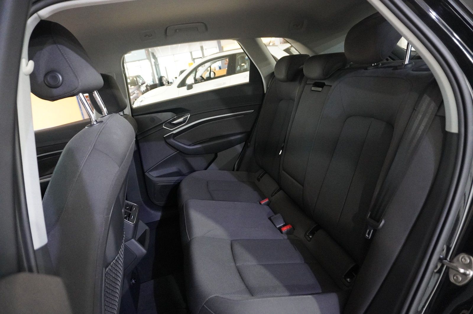 Fahrzeugabbildung Audi e-tron 50 quattro ADVANCED NAVI/LED/SPORT/SH/DAB