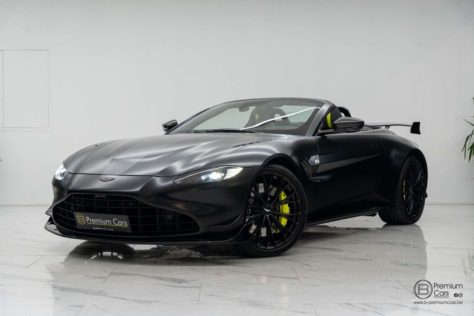 Aston Martin Vantage Roadster F1 Edition | Carbon | 360 Camer