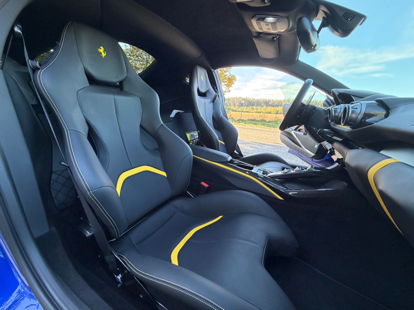 Ferrari 812 Superfast DCT F1 1. HAND CARBON 13