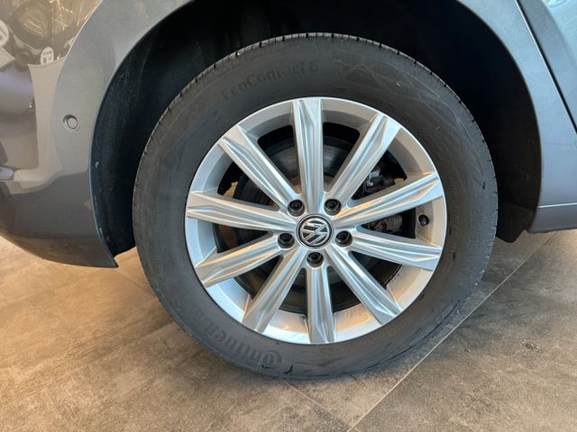 MYAUTOCENTER – Gebraucht- und Jahreswagen mit Werkstattservice in Pfaffenhofen Volkswagen Touran *7.SITZER*STANDHZ*MASSAGE*AHK*KEYLESS*