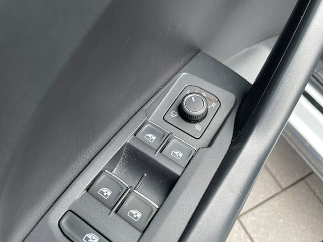 T-Cross 1.5 TSI DSG R-Line NAVI AHK Matrix-LED A