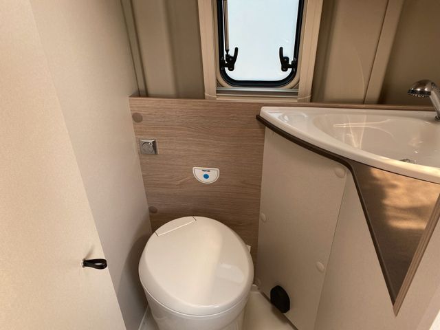 Bürstner Campeo C 600 AT LED Spur Markise Navi Klimaaut.