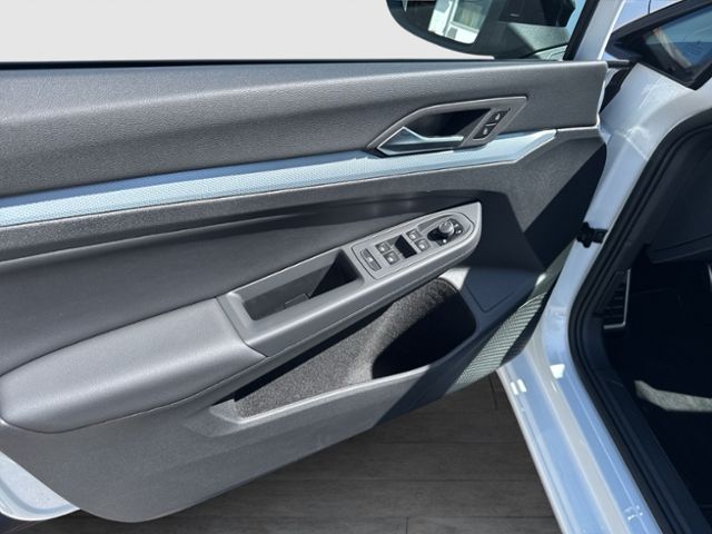 Golf VIII GOAL 2.0 l TDI DSG MATRIX PANO AHK ACC