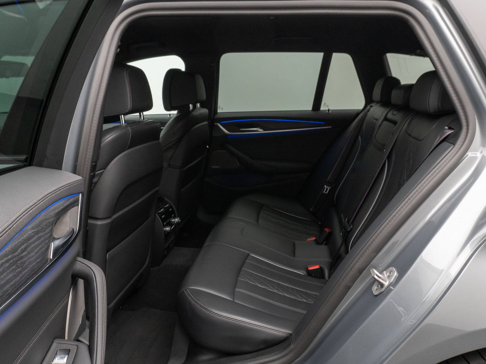 Fahrzeugabbildung BMW 540d xD M Sport Pro Laser Kamera HUD DAB H/K 20"