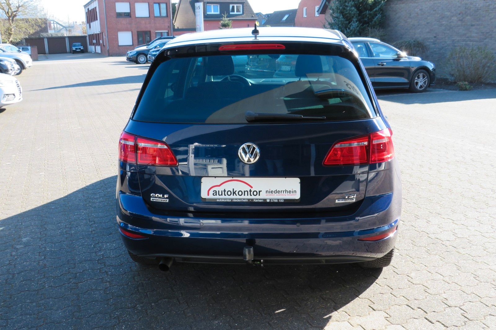 Fahrzeugabbildung Volkswagen Golf Sportsvan DSG SOUND SITZH. PDC ACC AHK
