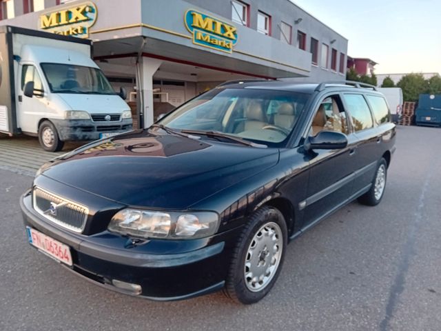 Volvo V70 2.4 T AWD. "orig. 188' km Tüv + ZR neu"