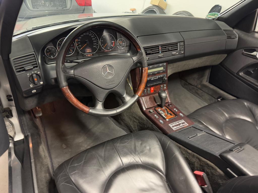 Mercedes-Benz SL 320