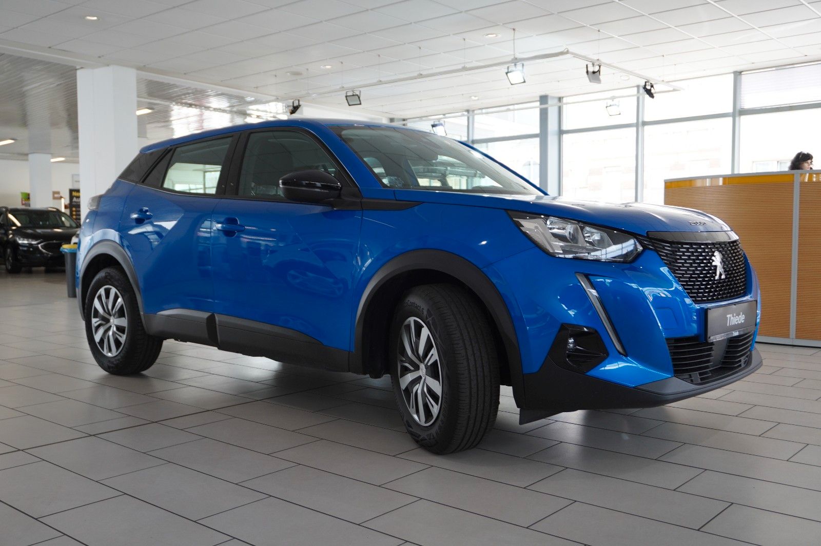 Fahrzeugabbildung Peugeot 2008 1.2 PURETECH NAVI/SHZ/KAMERA/TEMP/DAB+