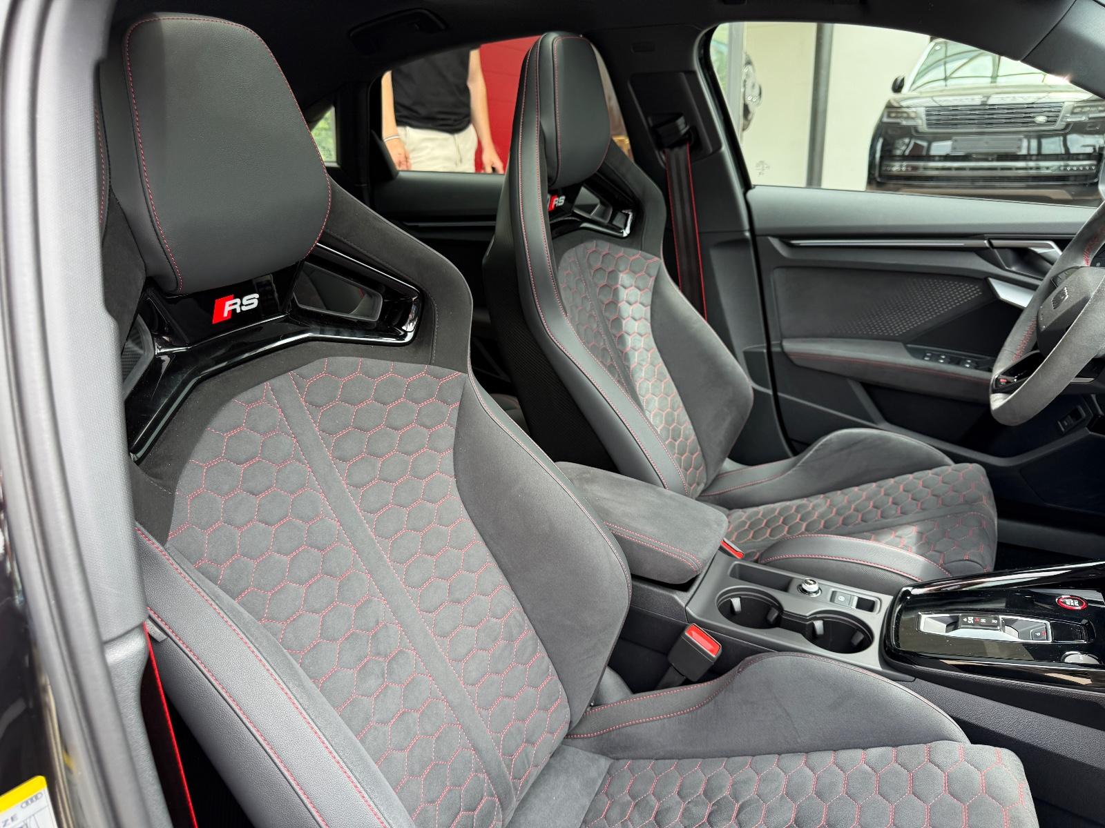 Audi RS 3 Limousine/Individual/Schalensitz/Pano/Sport – 16