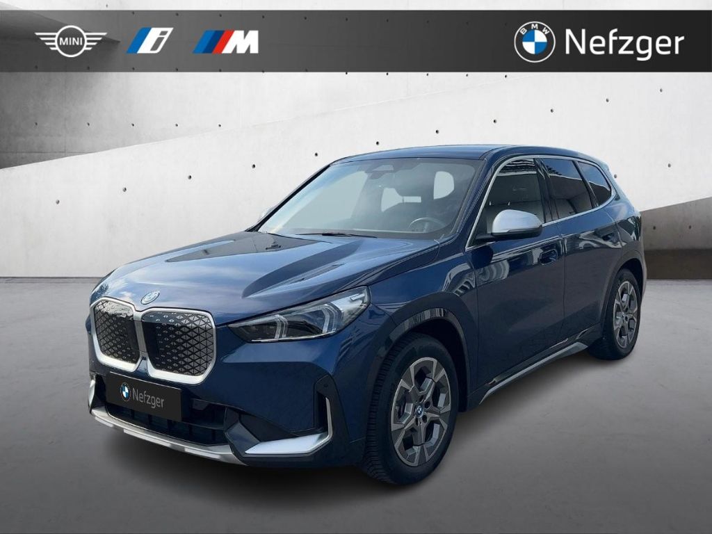 BMW iX1 xDrive 30 LED SITZHEIZUNG RFK KOMFORT.