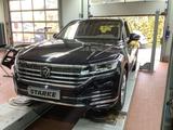 Volkswagen Touareg 3.0 TDI 4M LED Luft Navi AHK Leder Kam - Volkswagen Touareg Gebrauchtwagen