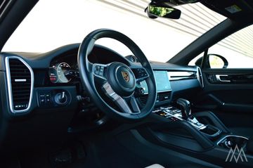 Porsche Cayenne - 12