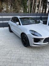 Porsche Macan Turbo - Porsche Macan in Bochum