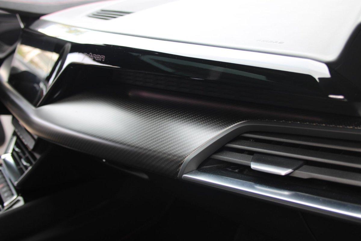 Audi e-tron RS GT quattro Carbon Matrix Top-View Pano