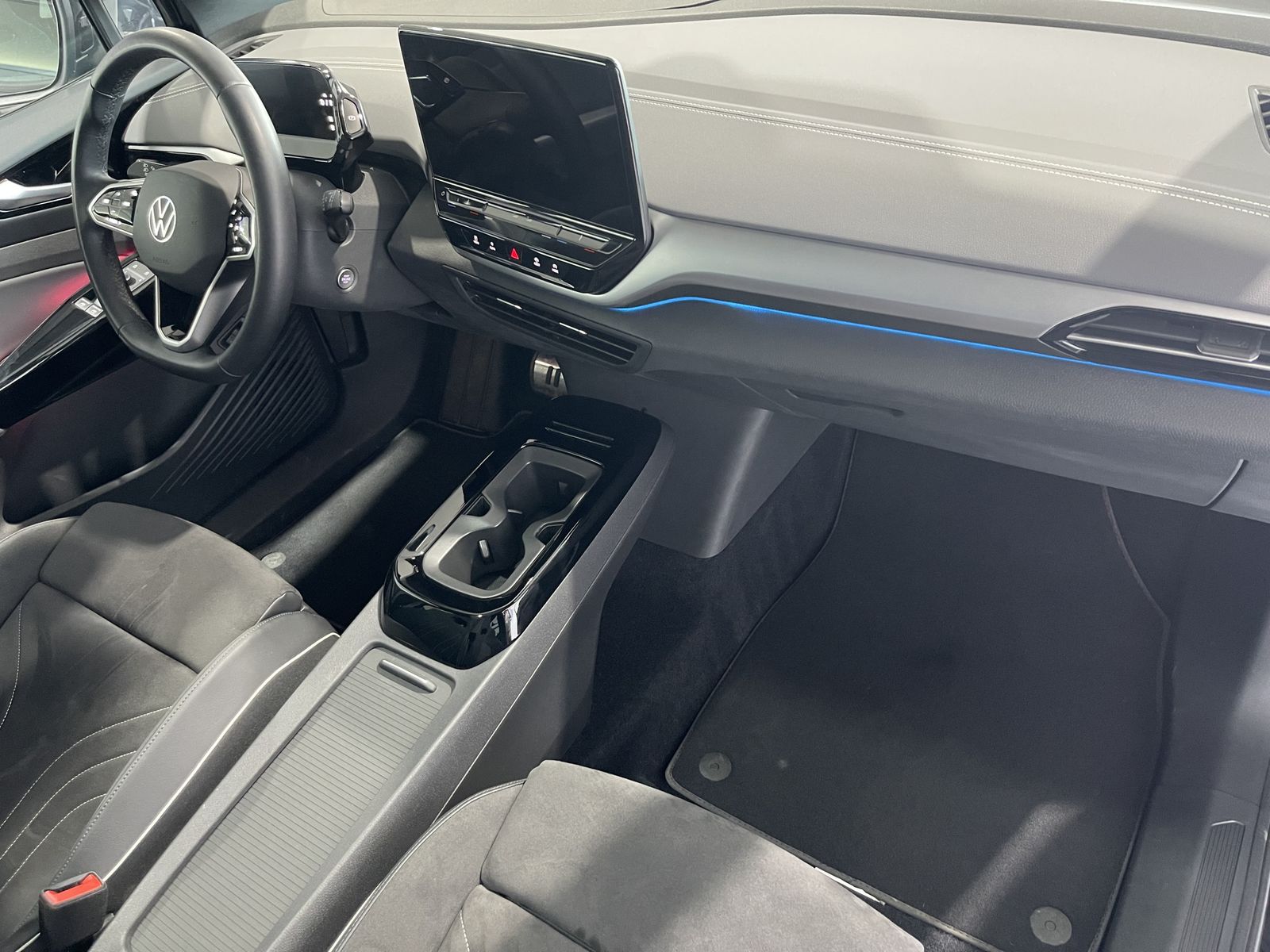 Fahrzeugabbildung Volkswagen ID.4 Pro Performance*LED-Matrix*Pano*Cam*HeadUp*