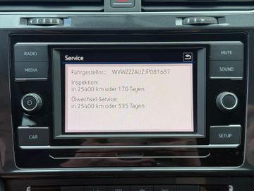 Volkswagen Golf - 11