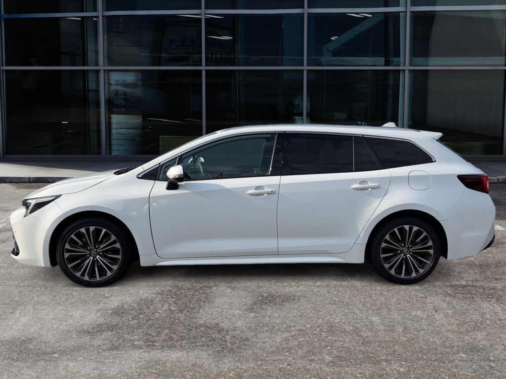 Fahrzeugabbildung Toyota Corolla 1.8 Hybrid Touring Sports Teamplayer