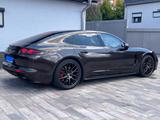 Porsche Panamera GTS  - Porsche: Beige