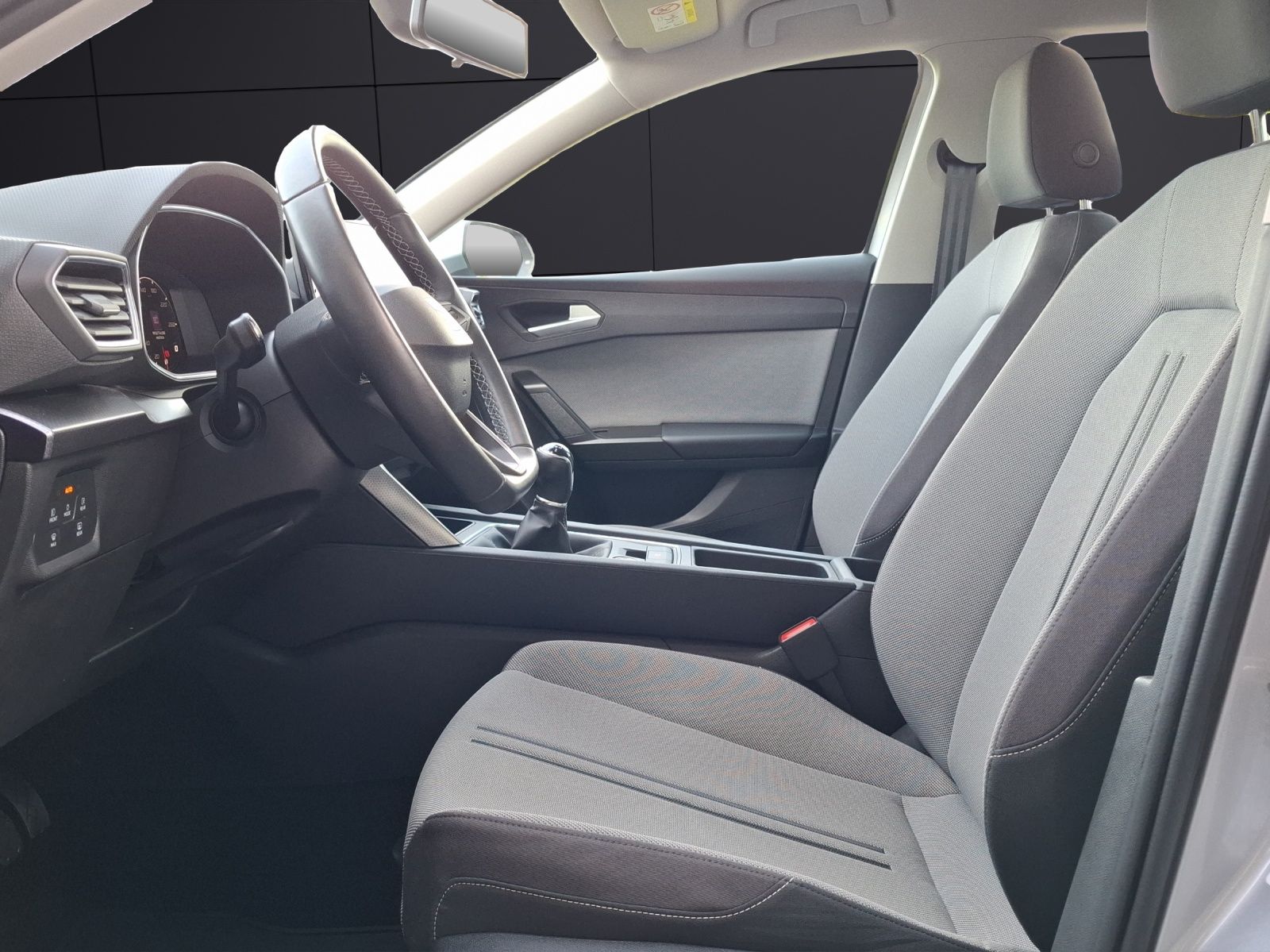 Fahrzeugabbildung SEAT Leon ST TSI Style LED AHK Navi AID GRA SHZ Park-