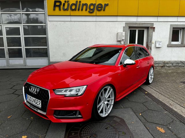 Audi S4 3.0 V6 TFSI quattro MATRIX B O HUD CARBON AHK