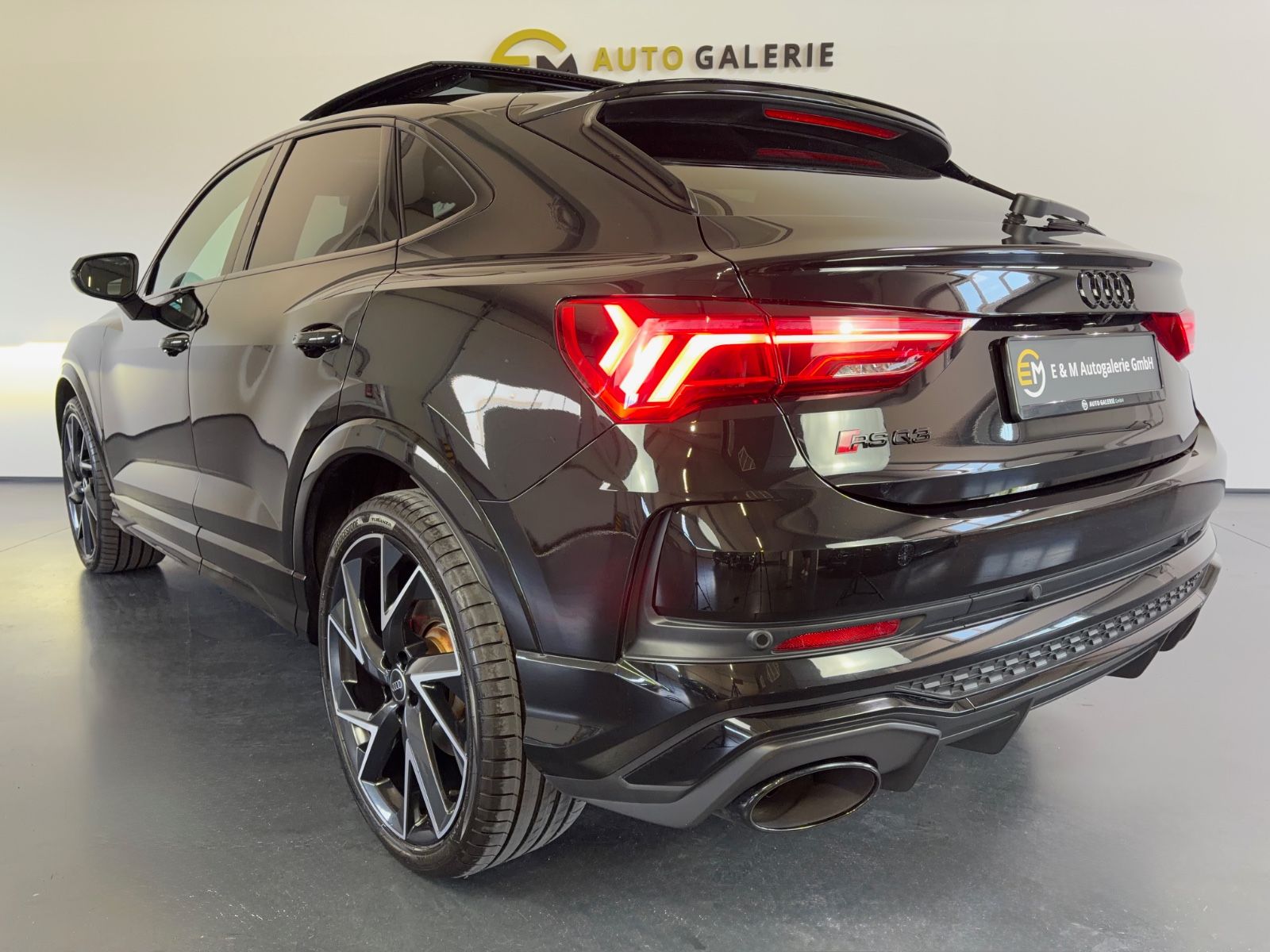 Audi RSQ3 Sportback 2.5 TFSI qu Pano Sonos 360 AHK 21 foto 3