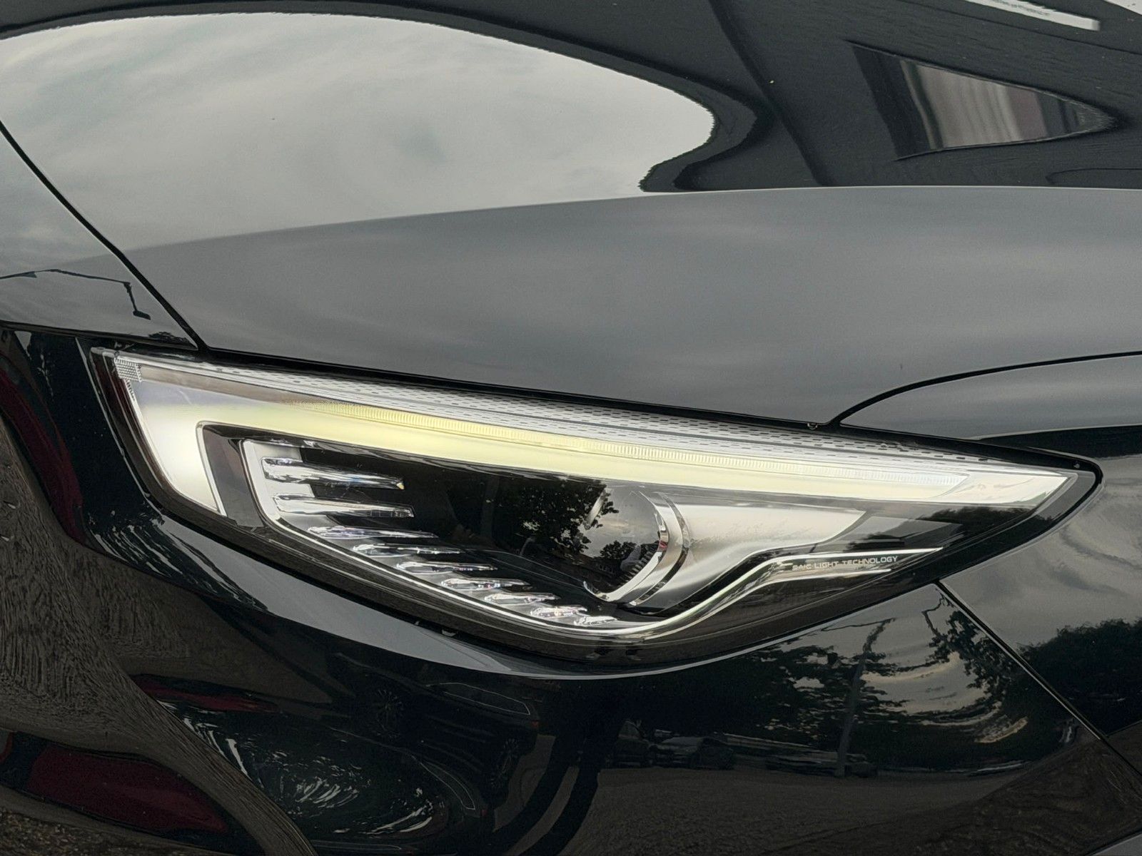 MG ZS EV Luxury imagem 3