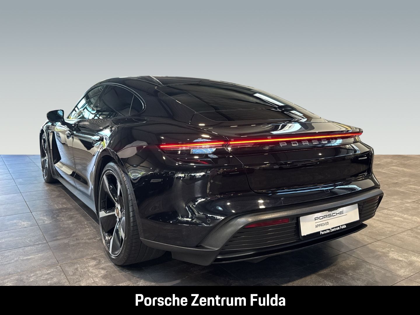 Porsche Taycan 4S Luftfederung Surround-View BOSE 21-Zol imagem 3