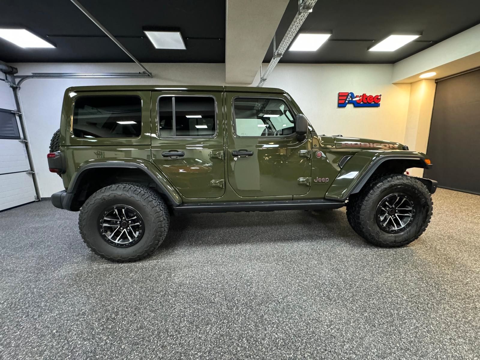 Fahrzeugabbildung Jeep WRANGLER RUBICON X 3.6L-V6 SEILWINDE-AHK-