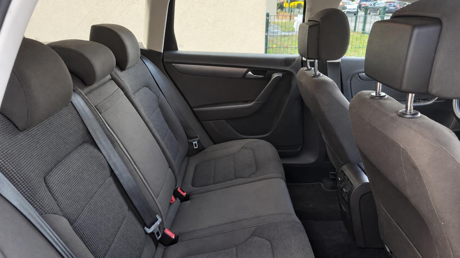Volkswagen Passat 2013 — photo 31