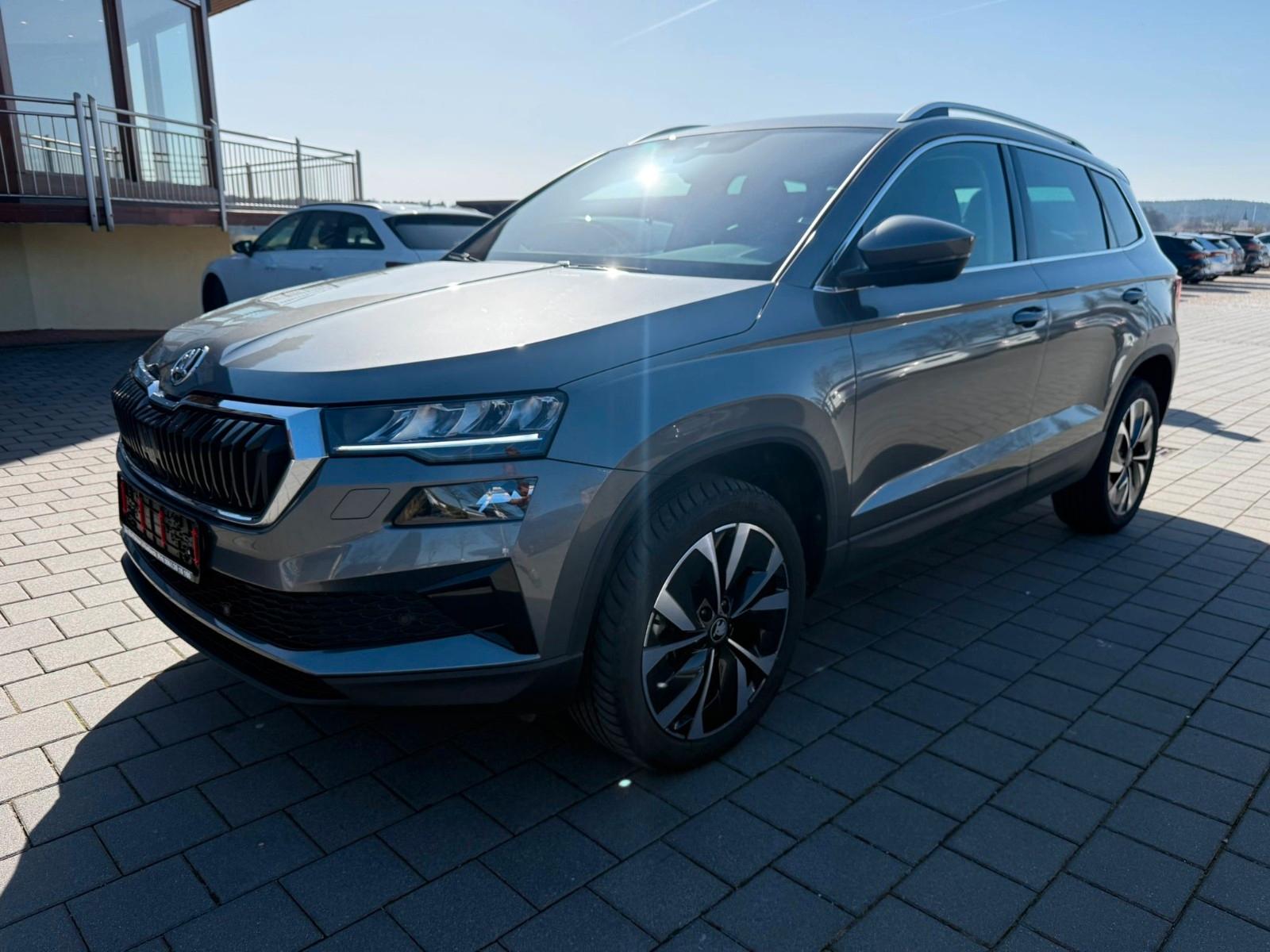 Skoda Karoq TOP Selection NAVI 4xSHZ KAMERA  18" ACC