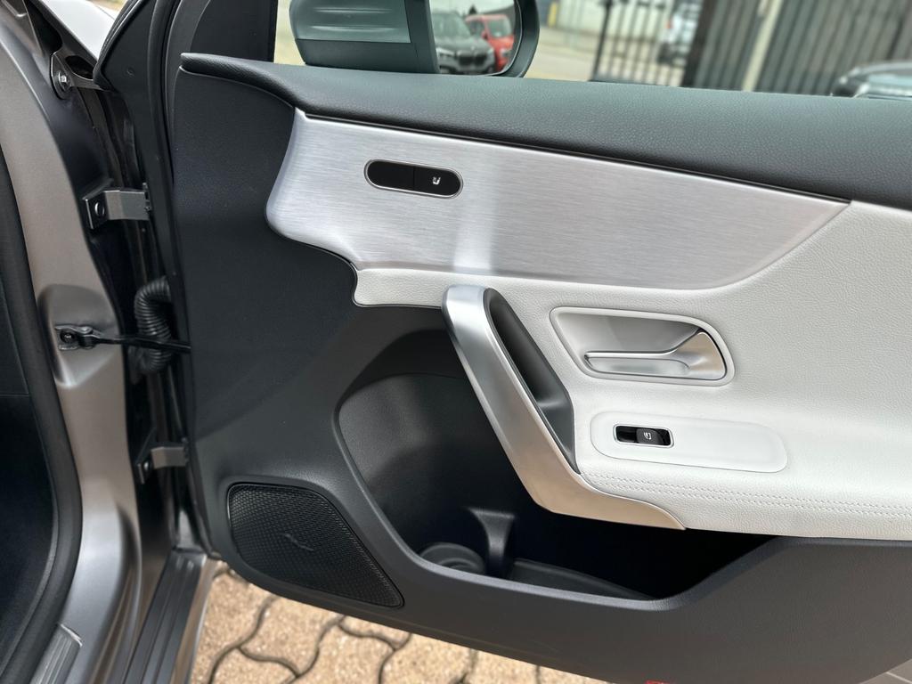 Mercedes-Benz A 35 AMG