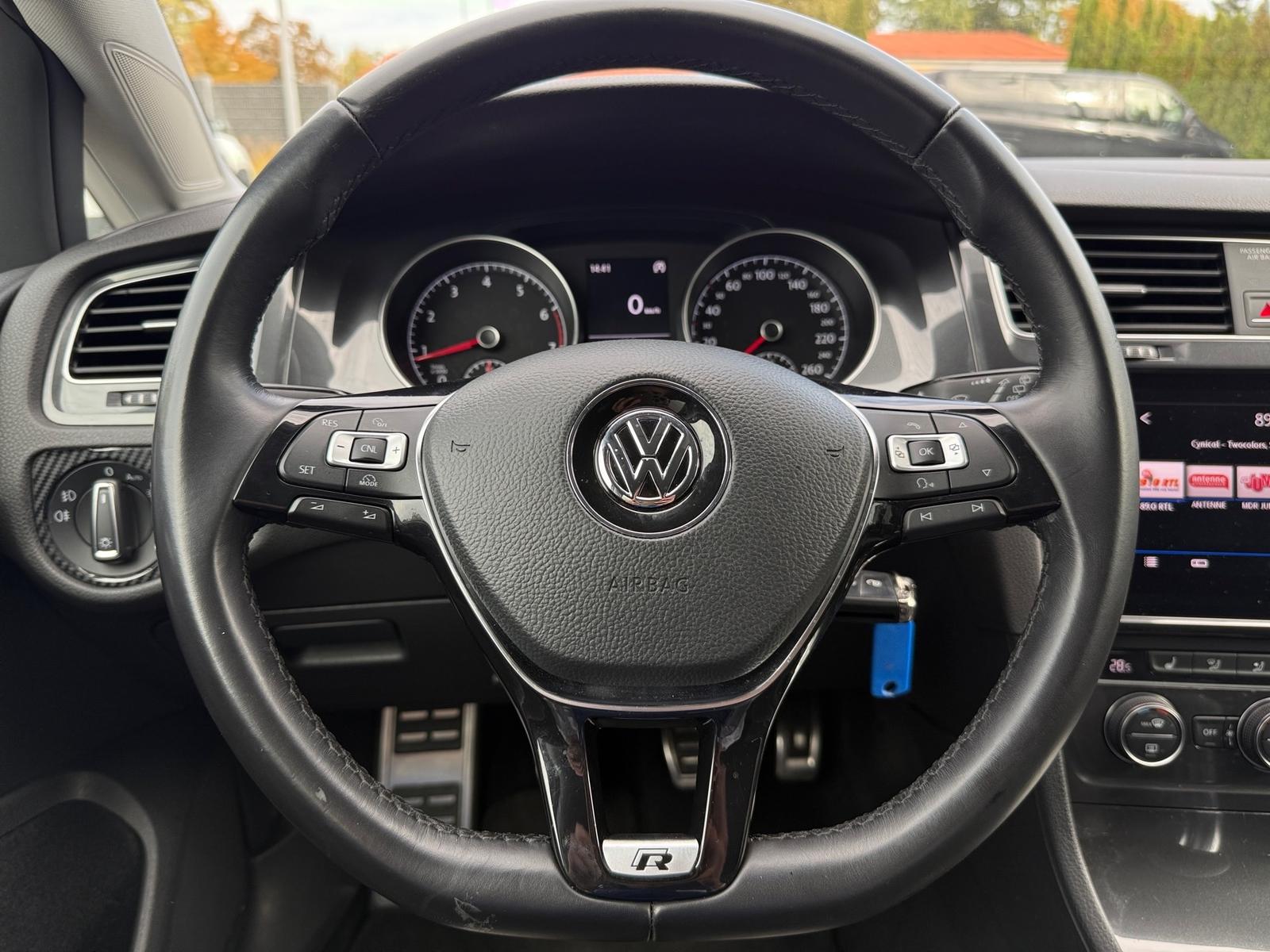 Volkswagen Golf VII 1.4 Xenon Alcantara Sitzheizung PDC