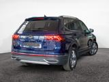 Volkswagen Tiguan Allspace 2.0 TSI Elegance 7Sitzer DCC Pan - mit Benzin-Antrieb: Blau, Panorama-Dach