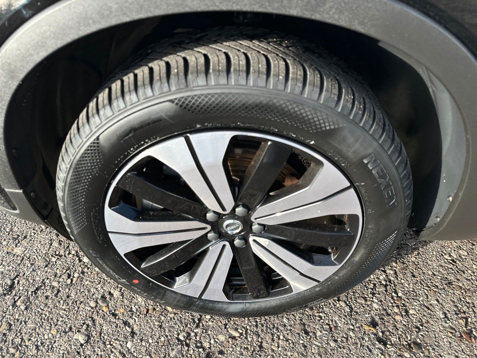 Fahrzeugabbildung Volvo C40 Plus Pure Electric AWD, ANHÄNGERKUPPLUNG