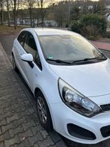 Kia Rio 1.4 CRDi FIFA WORLD CUP EDITION FIFA WOR... - Kia Rio: Fifa World Cup Edition