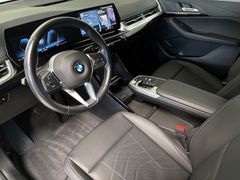 Fahrzeugabbildung BMW 218i Active Tourer Luxury Line -- AHK/ACC/ 17LM