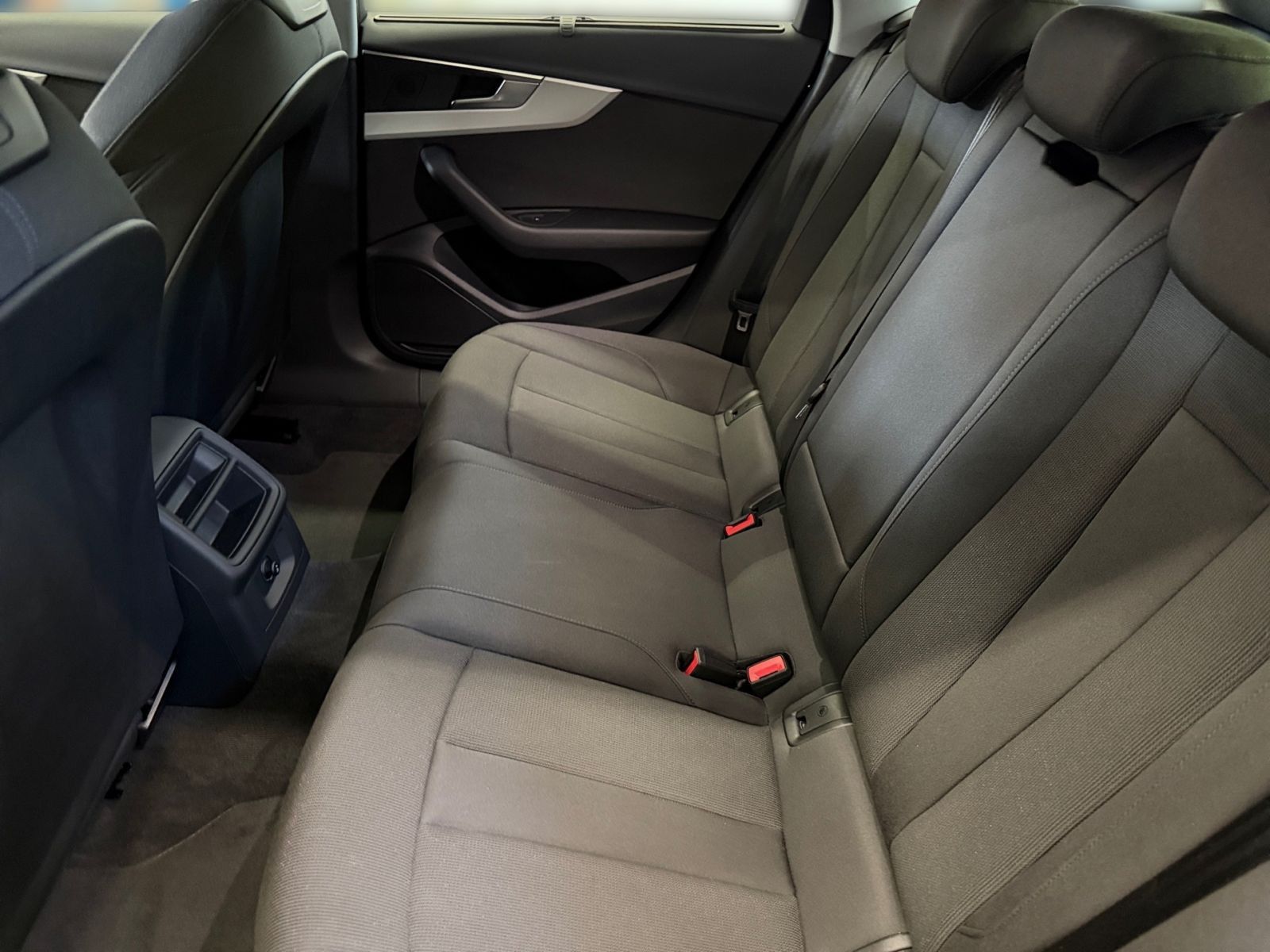Audi A4 - Bild 10