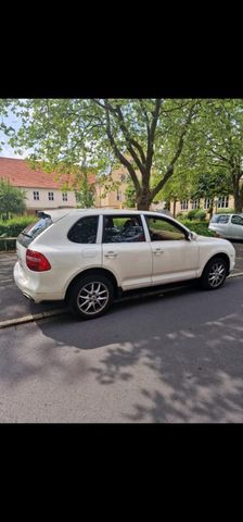 Porsche Cayenne 3.6 Benzin 290 PS