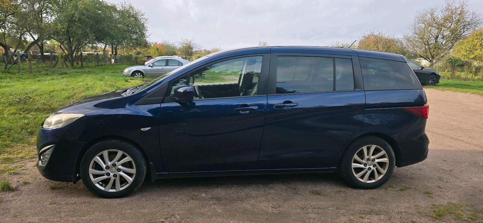 Mazda 2 2011 — rear view