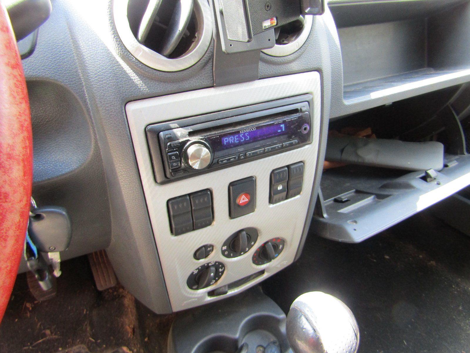 Dacia Logan 2009 — photo 7