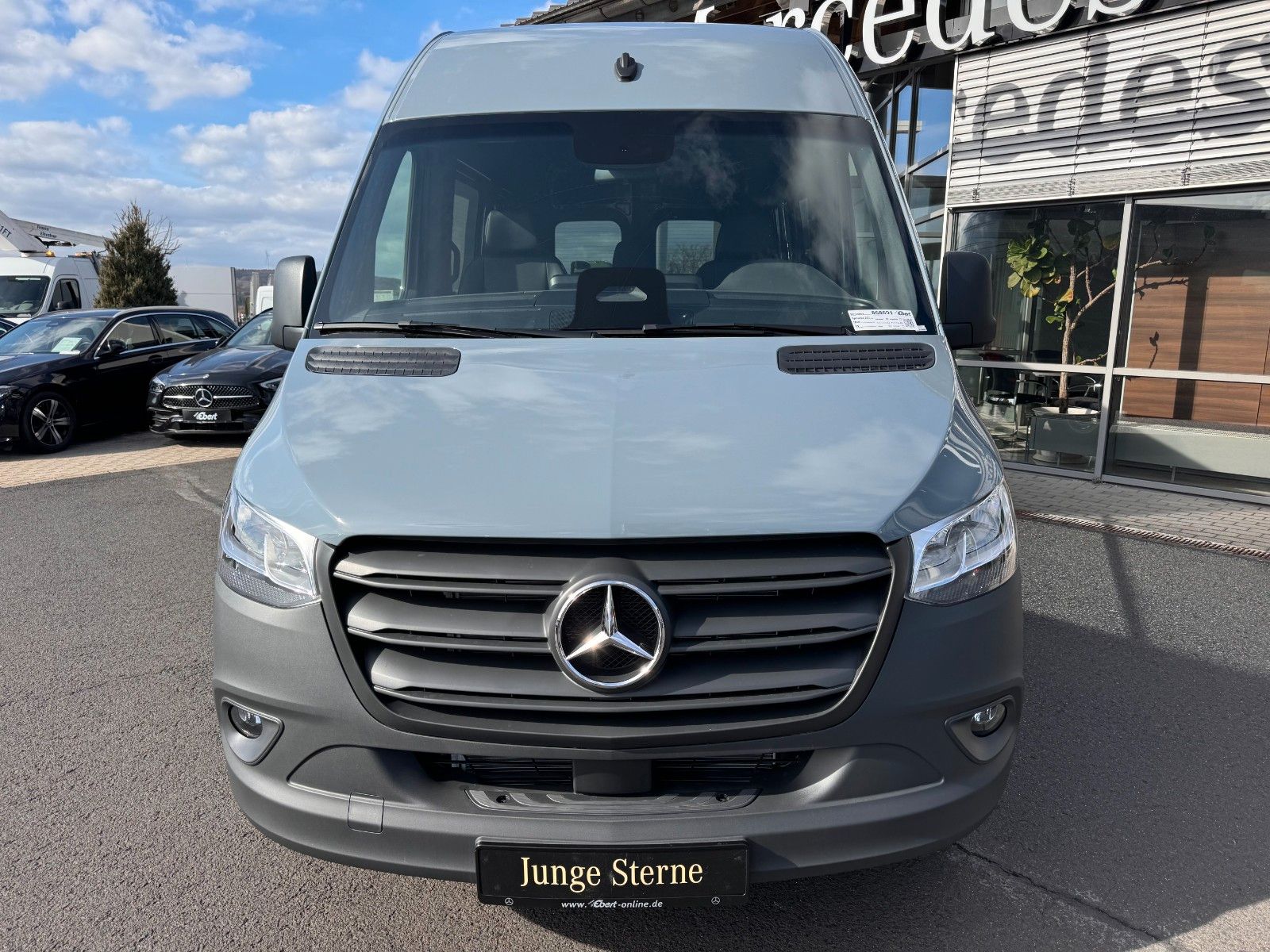 Fahrzeugabbildung Mercedes-Benz Sprinter 317 CDI DoKa/Mixto 9G Klima Kamera AHK
