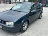 Volkswagen VW Golf IV Variant - Volkswagen Golf aus 2001: Variant