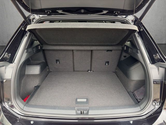 Tiguan R-Line 2.0 TDI 4M HuD/AHK/STHZ/PANO/LM20