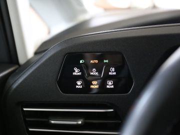 Volkswagen Caddy eHybrid DSG PanAmericana LED NAVI ACC AHK