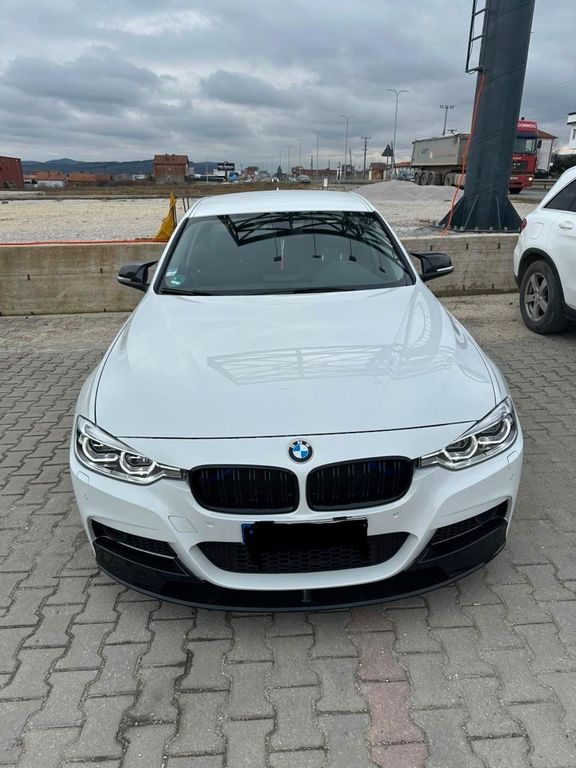 Image of BMW 330