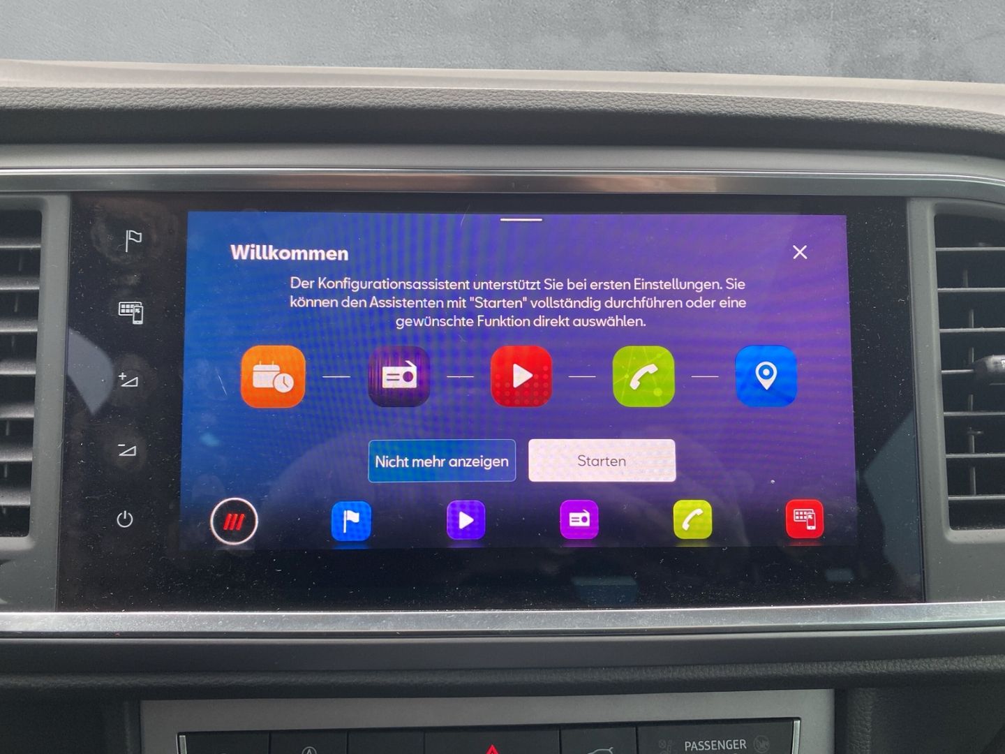 Fahrzeugabbildung SEAT Ateca FR 4Drive 2.0 TDI EU6d AD AHK-klappbar Nav