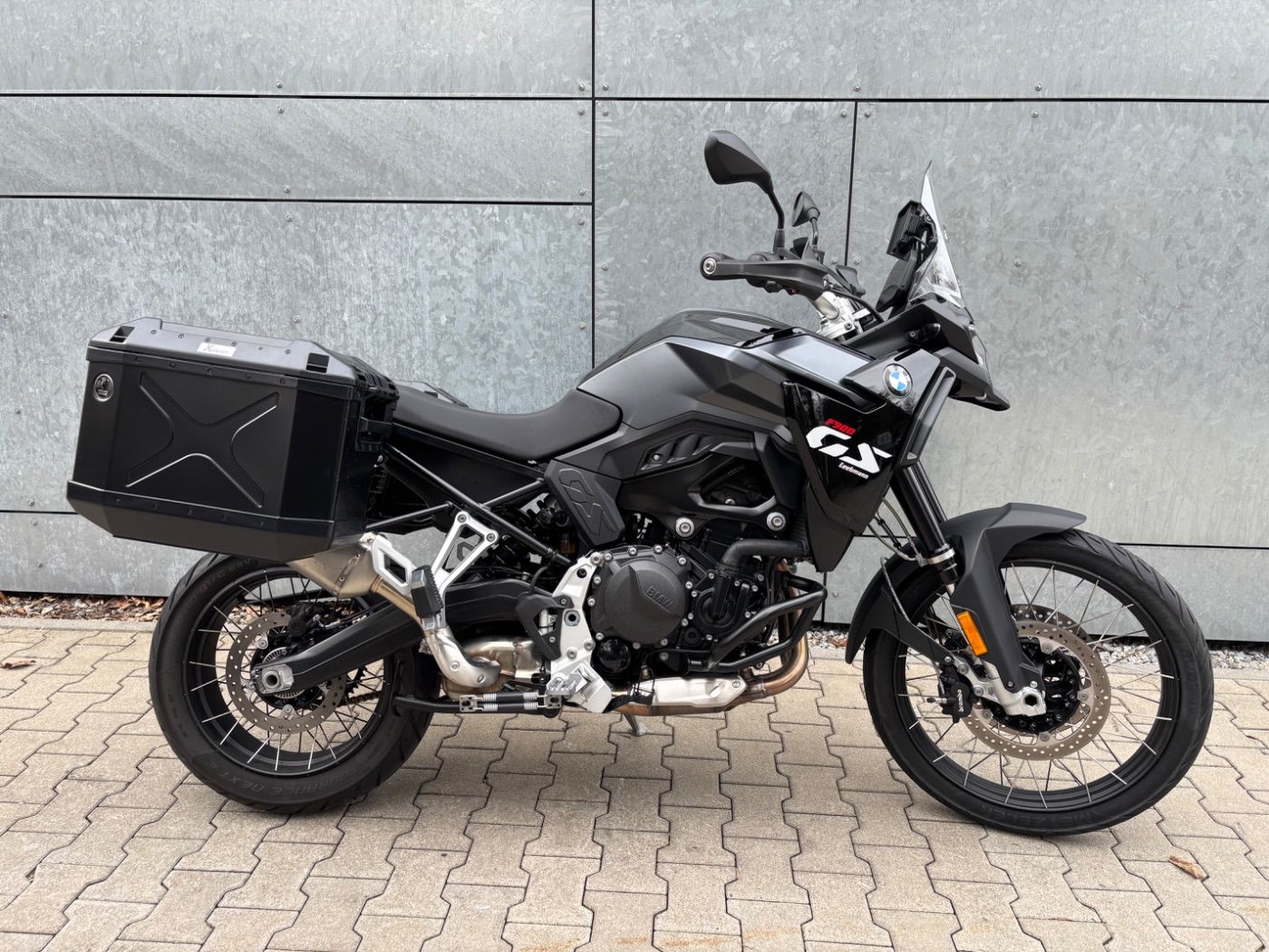 Fahrzeugabbildung BMW F 900 GS mit Kofferset