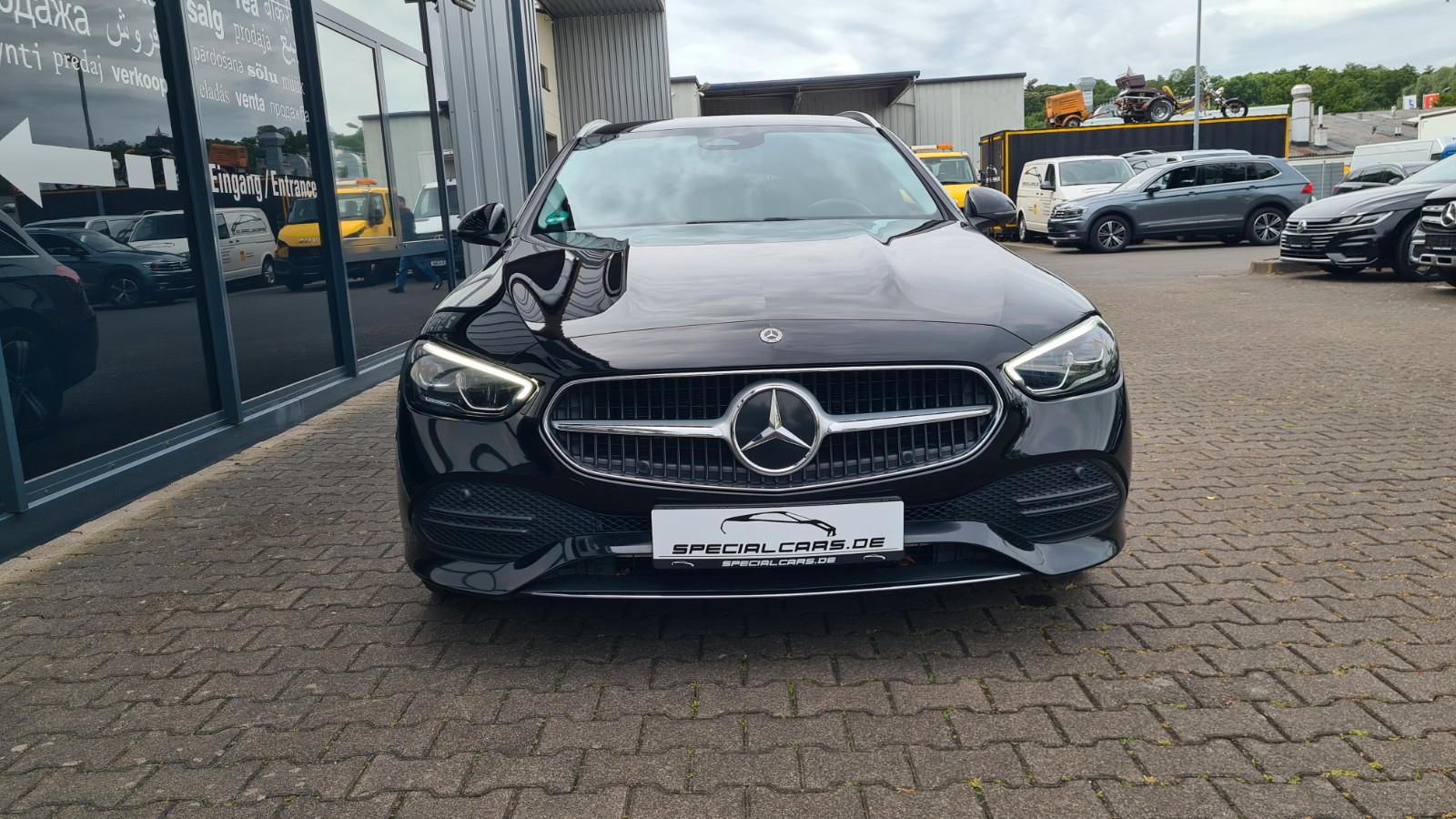 Mercedes-Benz C 220d T 4M AVANTGARDE - AMBIENTE - 8 x ALU