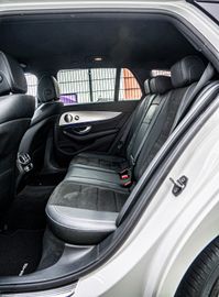 Fahrzeugabbildung Mercedes-Benz E220d T-Modell AMG-LINE BURM.|SOFTCL|360°|AMBIEN