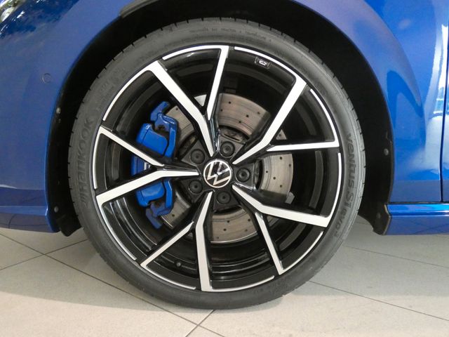 Golf Variant R 4Motion AHK MATRIX PANO